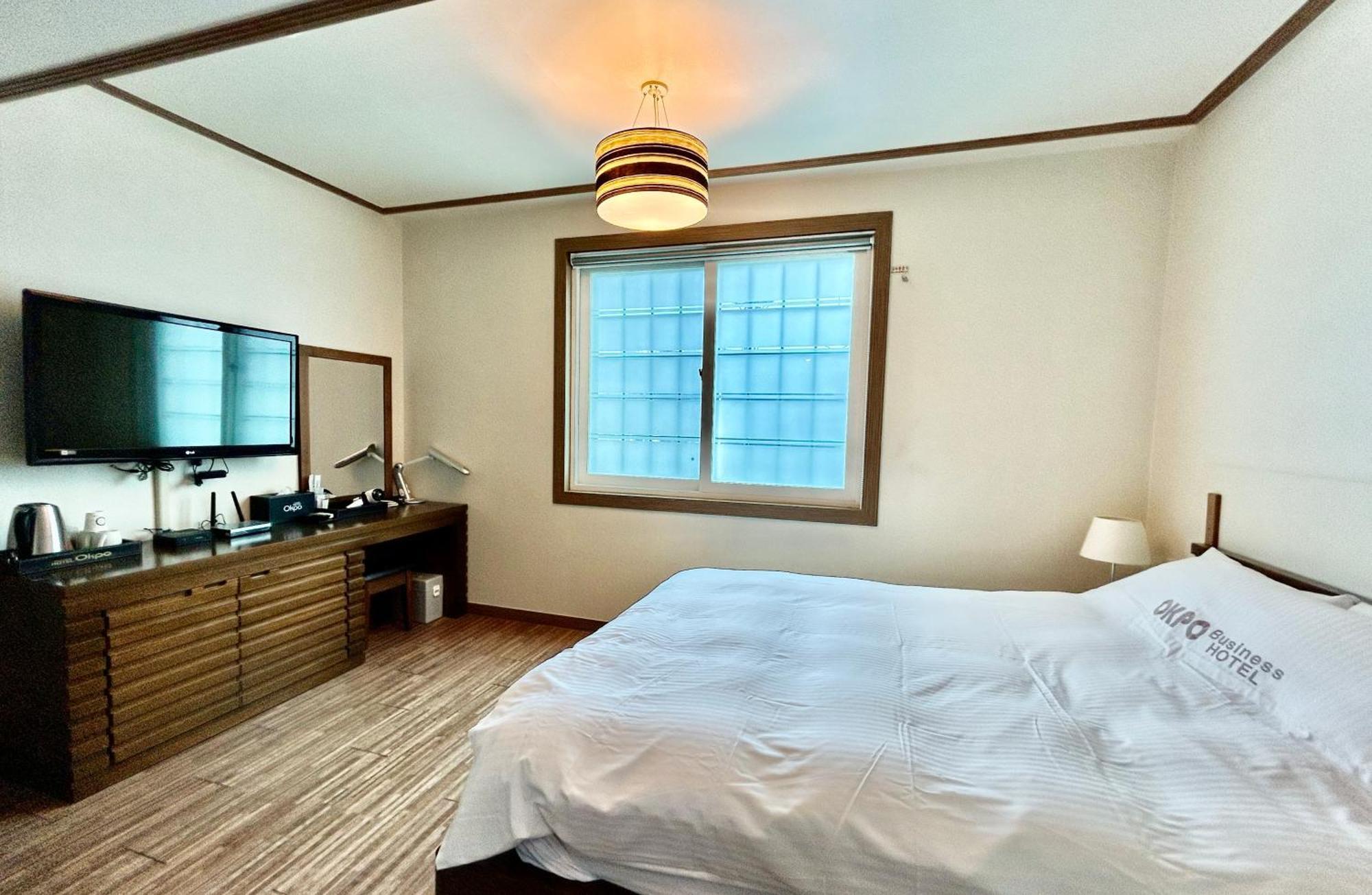 Okpo Business Hotel Geoje Eksteriør billede
