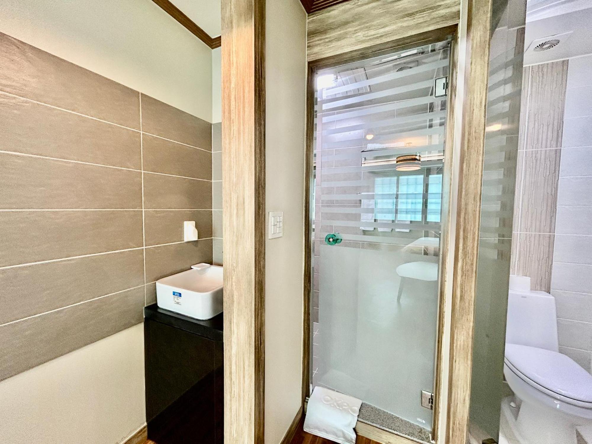 Okpo Business Hotel Geoje Eksteriør billede